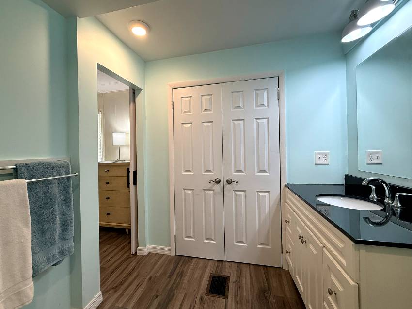 390 Peppertree Ln a Ellenton, FL Mobile or Manufactured Home for Sale